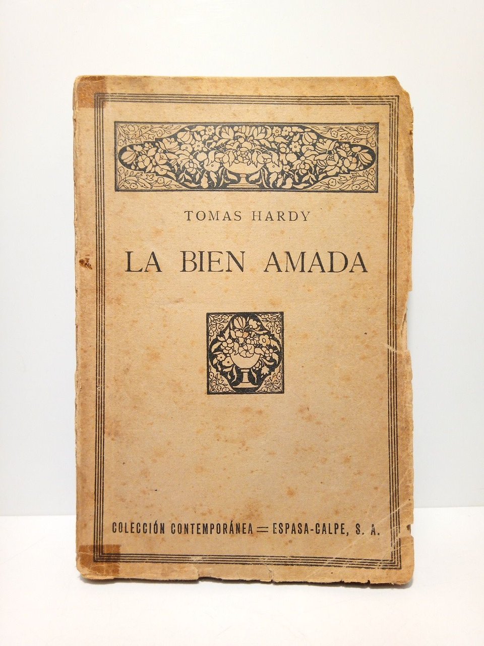 La bien amada: Bosquejo de un temperamento / Traducida por …