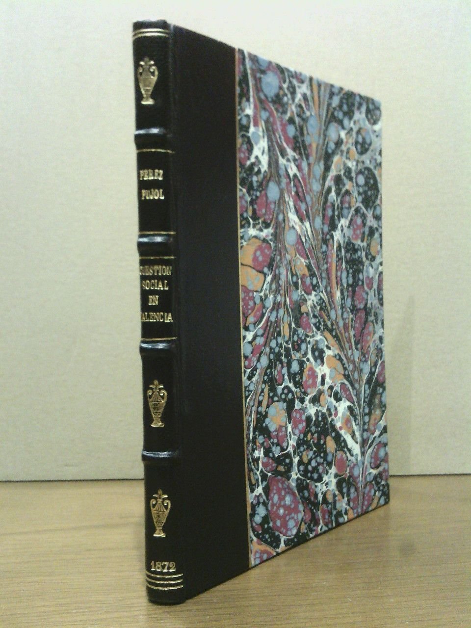 La cuestión social en Valencia: Dictámen que á la Seccion …