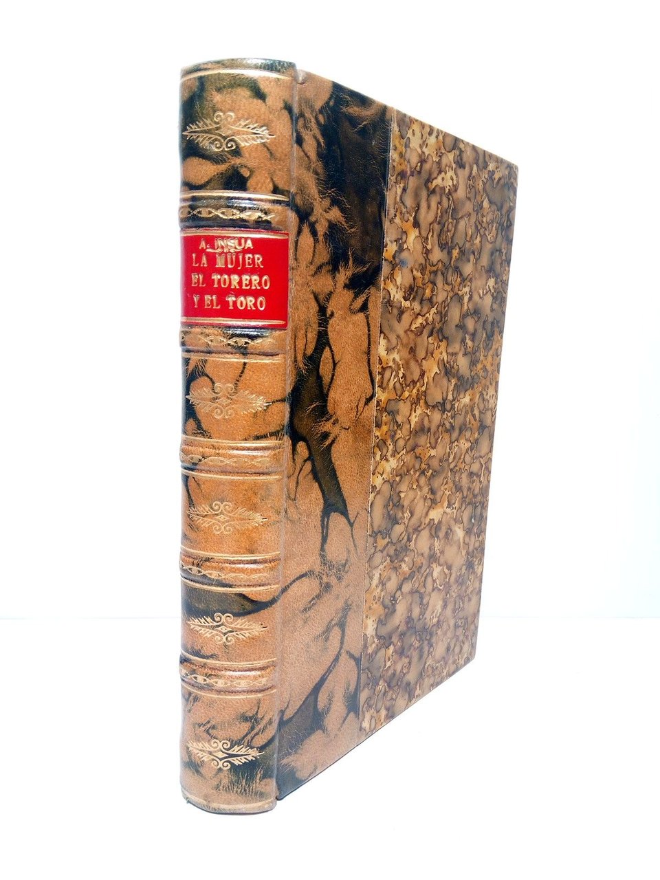 La mujer, el torero y el toro