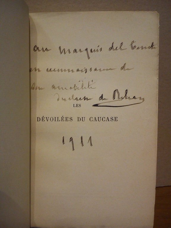 Les Dévoilées du Caucase: notes de voyage
