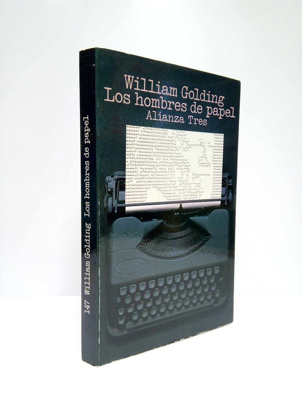 Los hombres de papel / Traducción de Fernando Santos Fontenla