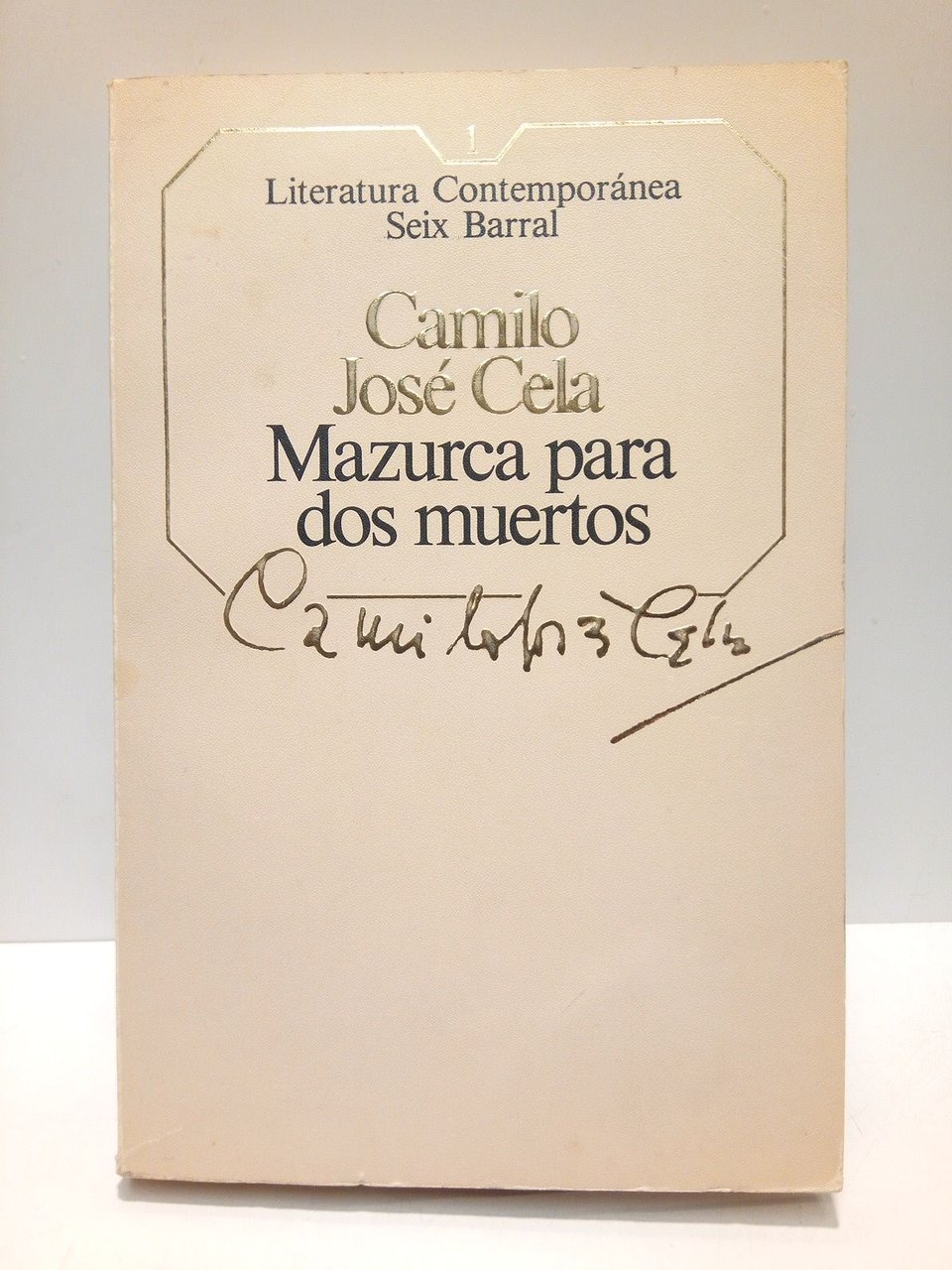 Mazurca para dos muertos