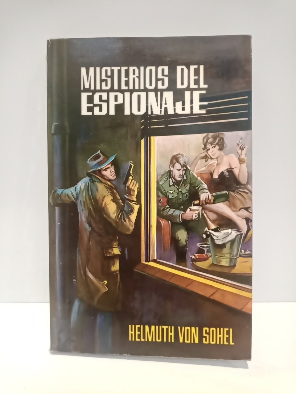 Misterios del espionaje / Traduc. de E. M. Fariñas