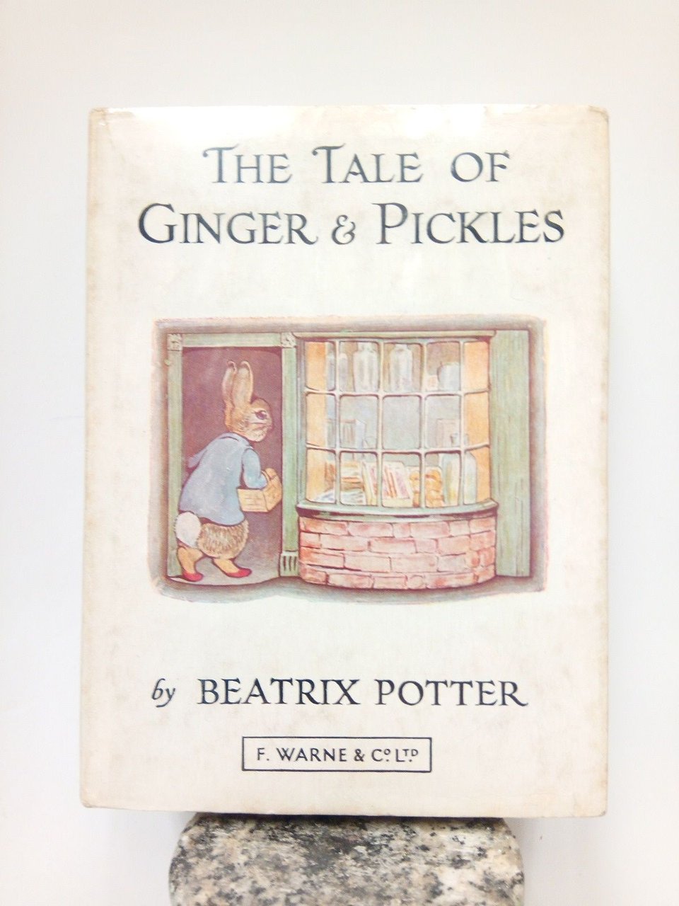 The Tale of Ginger & Pickles / by Beatrix Potter, …