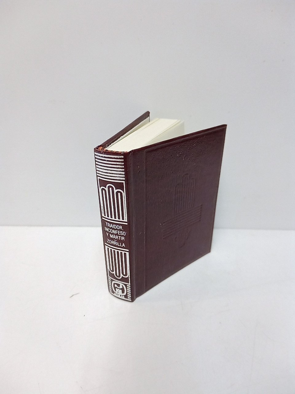 Traidor, inconfeso y martir / Introducción de Guillermo Carnero | Immagine principale