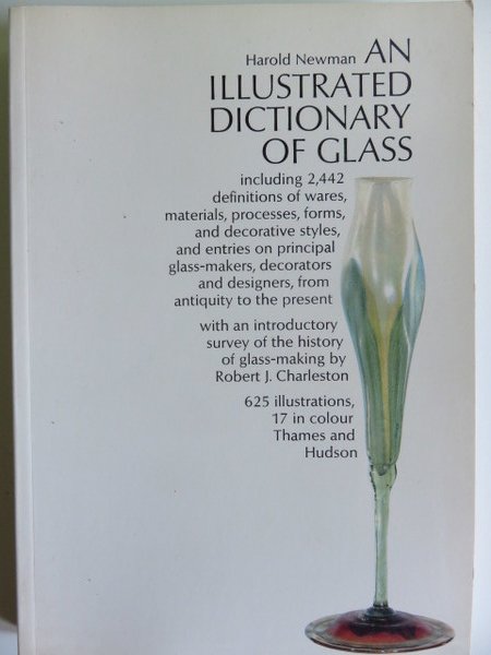 An illustrated dictionary of glass