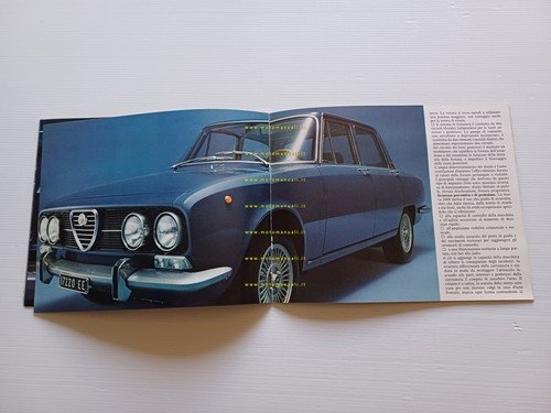 Alfa Romeo 2000 1971 Berlina depliant italiano originale