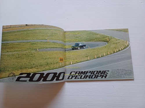 Alfa Romeo 2000 Berlina 1971 depliant italiano originale