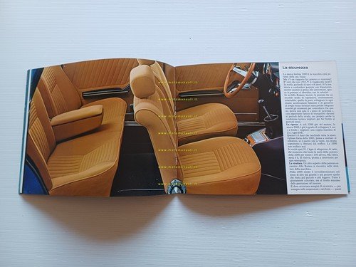Alfa Romeo 2000 Berlina 1971 depliant italiano originale