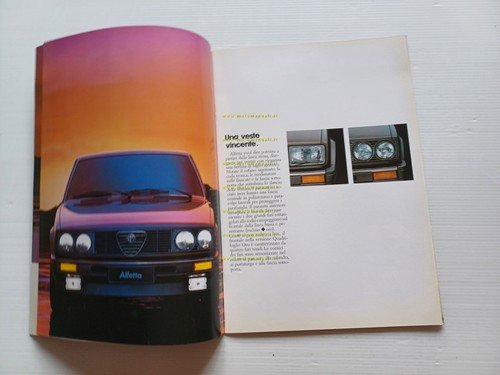 Alfa Romeo Alfetta modelli 1984 depliant italiano originale