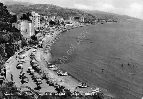 Arma di Taggia Golfo e spiaggia animata 1961 | Immagine Gallery 1