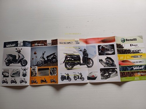 Benelli produzione scooter modelli 2011 depliant italiano originale