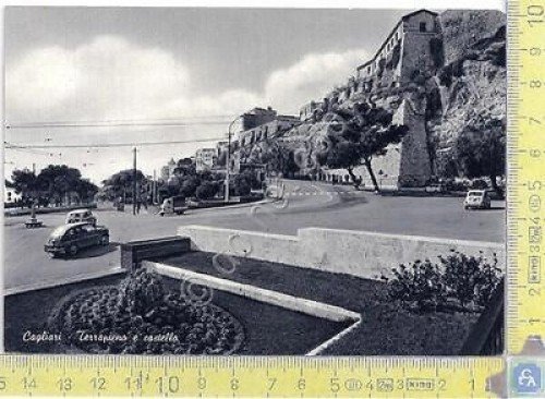 Cagliari - Castello con auto d'epoca - '60s