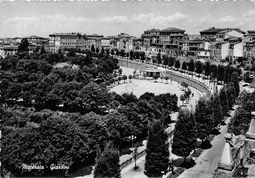 Cartolina - Macerata - Giardini dall'alto - 1956