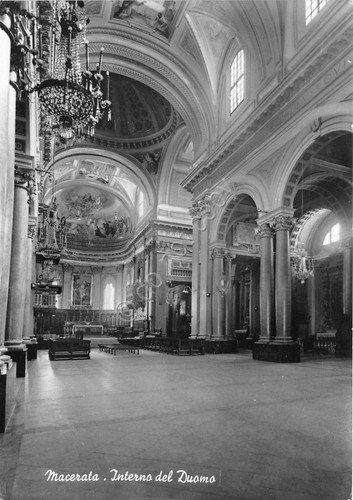 Cartolina - Macerata - Interno del Duomo - 1959 | Immagine principale