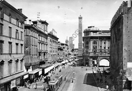 Cartolina - Postcard - Bologna - Via Rizzoli - animata …