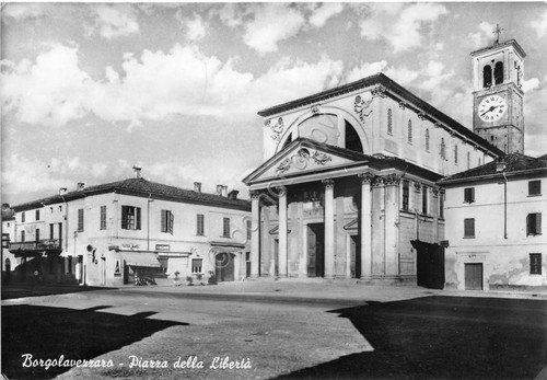 Cartolina - Postcard - Borgolavezzaro - Piazza della Libertà - … | Immagine principale