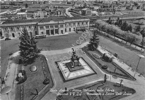 Cartolina - Postcard - Busto Arsizio Piazza Volontari Stazione Ferroviaria