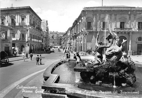 Cartolina - Postcard - Caltanissetta - Piazza Garibaldi - Animata …