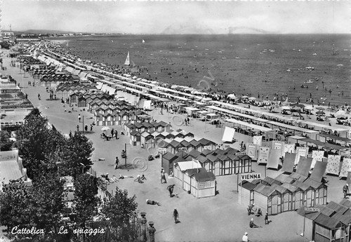 Cartolina - Postcard - Cattolica - Spiaggia dall'alto - Stabilimento … | Immagine principale