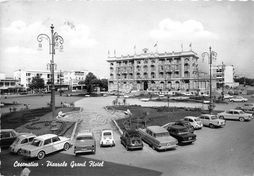 Cartolina - Postcard - Cesenatico - Piazzale Grand Hotel - …