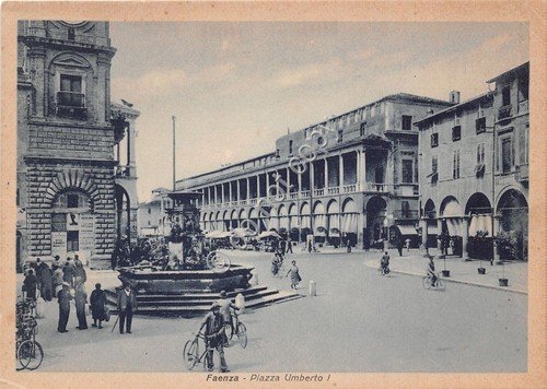 Cartolina - Postcard - Faenza - Piazza Umberto I - …