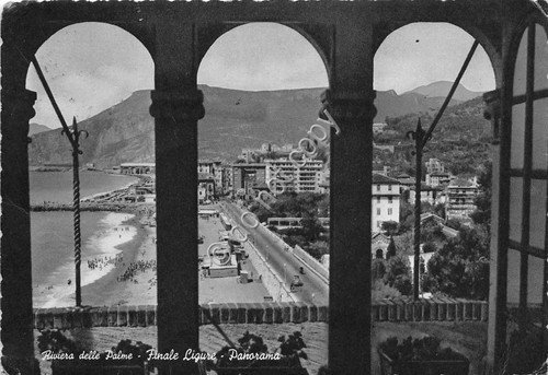 Cartolina - Postcard - Finale Ligure Panorama spiaggia da archi … | Immagine principale