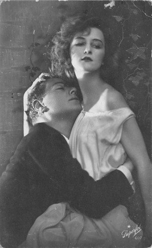 Cartolina - Postcard - Innamorati - abbracciati - Fotocelere | Immagine principale