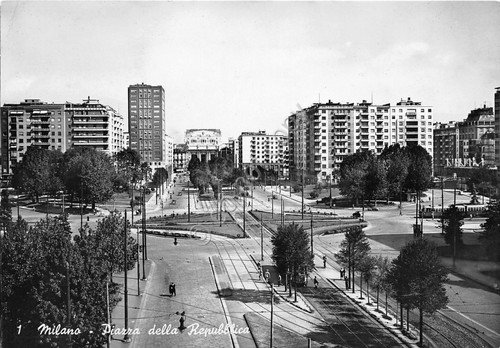 Cartolina - Postcard - Milano - Piazza della Repubblica - … | Immagine principale