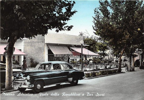 Cartolina - Postcard - Misano Adriatica - Viale Repubblica - … | Immagine principale