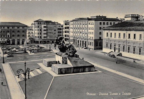 Cartolina - Postcard - Monza - Piazza Trento e Trieste … | Immagine principale