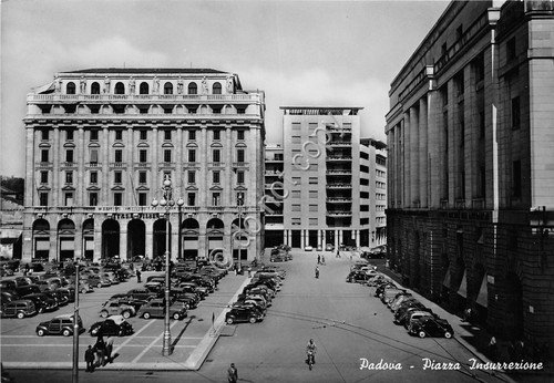 Cartolina - Postcard - Padova - Piazza Insurrezione - auto …