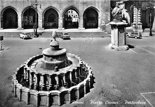 Cartolina - Postcard - Rimini - Piazza Cavour - Auto … | Immagine principale