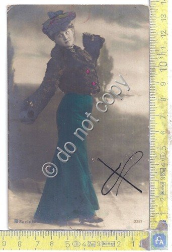 Cartolina - Postcard - Signora in abiti dell'epoca - Cappello …
