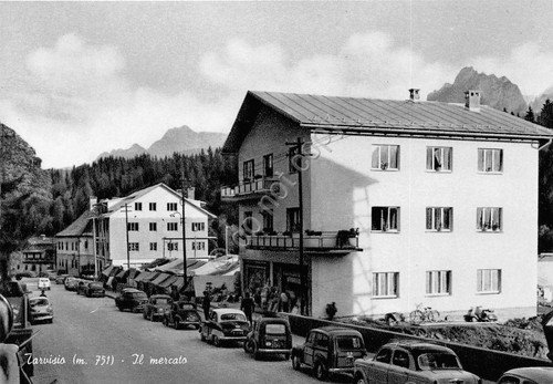 Cartolina - Postcard - Tarvisio - il mercato - anni … | Immagine principale