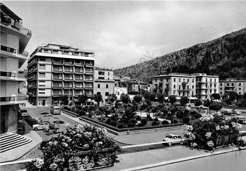 Cartolina - Postcard - Terracina - Zona Alberghi