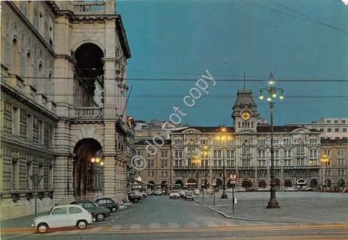 Cartolina - Trieste Piazza Unità 1968 auto d'epoca