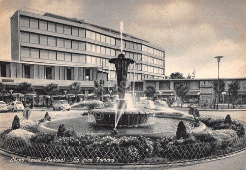 Cartolina Abano Terme La gran fontana anni '50