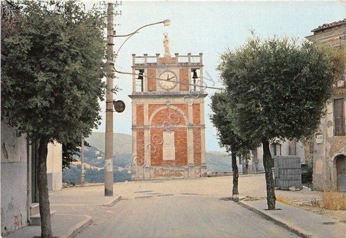 Cartolina Accadia Piazza Ferro 1982 NVG (Foggia)