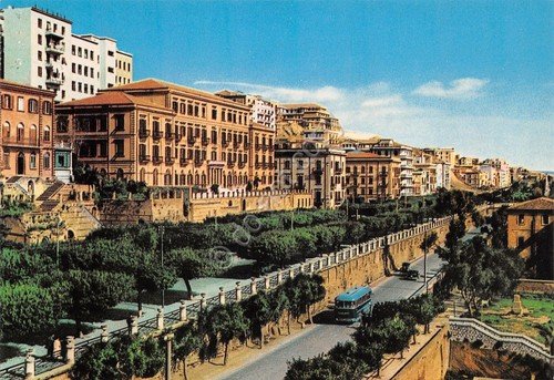 Cartolina Agrigento Viale della Vittoria case bus anni '90