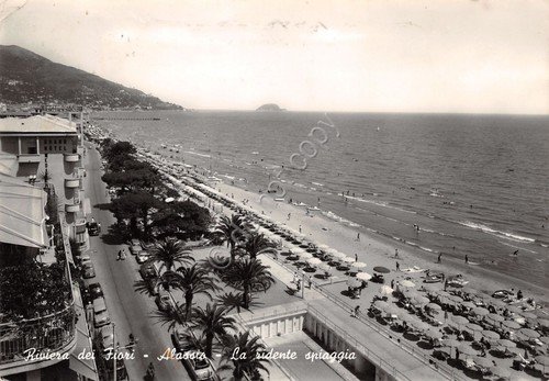 Cartolina Alassio Spiaggia ombrelloni viale lungomare 1957