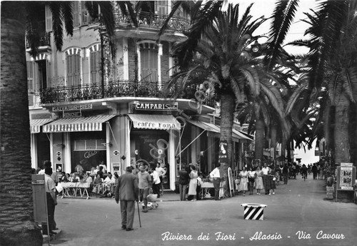 Cartolina Alassio Via Cavour insegna Campari animata 1955 (Savona) | Immagine principale