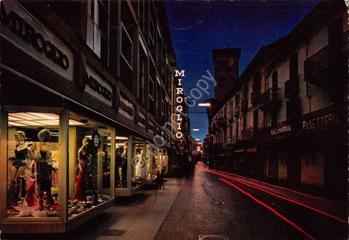 Cartolina Alba Via V. Emanuele notturno Miroglio 1979 | Immagine principale