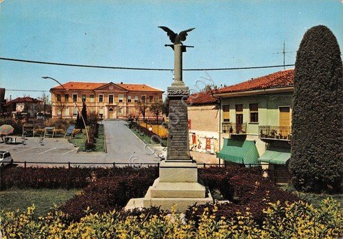 Cartolina Alice Castello Monumento e scuole 1977 grinze | Immagine principale