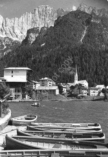Cartolina Alleghe panorama con barche Monte Civetta 1962 (Belluno)