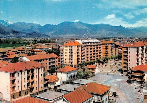 Cartolina Alpignano Panorama con Piazza dei Caduti | Immagine principale