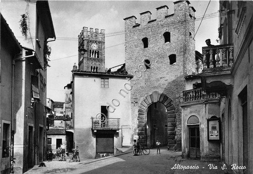 Cartolina Altopascio Via San Rocco Animata Biciclette 1953 (Lucca)