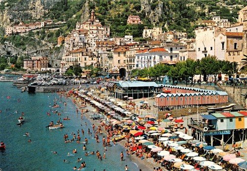 Cartolina Amalfi panorama spiaggia dall'alto (Napoli) | Immagine principale