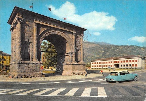 Cartolina Aosta Arco Romano e Scuole Comunali | Immagine principale