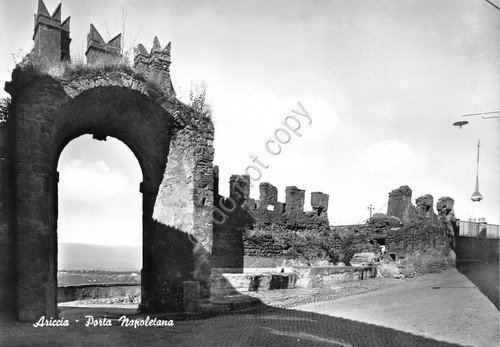 Cartolina Ariccia Porta Napoletana